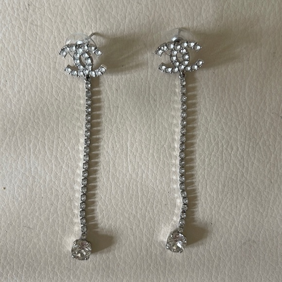 Chanel CC Silver Earrings with Baguette & Round Crystals - Picture 1 of 4
